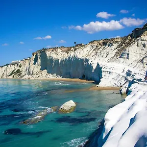 Domus Iris , Realmonte Italia
